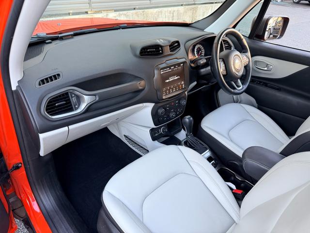 ジープ・レネゲード リミテッド ワンオーナー パノラミックサンルーフ ポーラープランジレザーシート LEDヘッドライト アダプティブクルーズコントロール シートヒーター カープレイ TV Bカメラ ETC(59枚目)