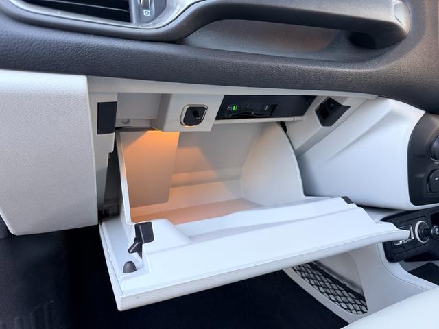 ジープ・レネゲード リミテッド ワンオーナー パノラミックサンルーフ ポーラープランジレザーシート LEDヘッドライト アダプティブクルーズコントロール シートヒーター カープレイ TV Bカメラ ETC(60枚目)