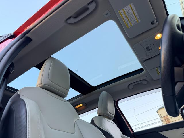 ジープ・レネゲード リミテッド ワンオーナー パノラミックサンルーフ ポーラープランジレザーシート LEDヘッドライト アダプティブクルーズコントロール シートヒーター カープレイ TV Bカメラ ETC(71枚目)