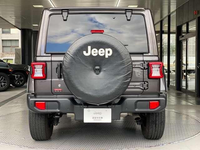 ジープ・ラングラーアンリミテッド サハラ 4WD ワンオーナー TV レザーシート LED アダプティブクルーズコントロール アルパイン製サブウーファー シートヒーター ステアリングヒーター アップルカープレイ ブラインドスポットモニター(9枚目)