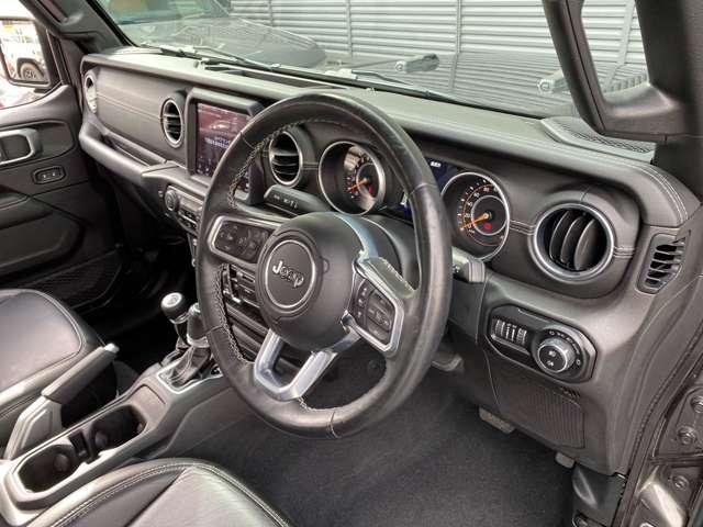 ジープ・ラングラーアンリミテッド サハラ 4WD ワンオーナー TV レザーシート LED アダプティブクルーズコントロール アルパイン製サブウーファー シートヒーター ステアリングヒーター アップルカープレイ ブラインドスポットモニター(35枚目)