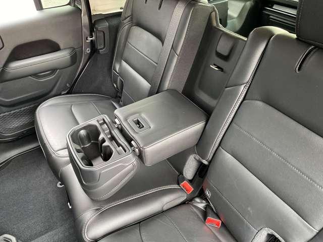 ジープ・ラングラーアンリミテッド サハラ 4WD ワンオーナー TV レザーシート LED アダプティブクルーズコントロール アルパイン製サブウーファー シートヒーター ステアリングヒーター アップルカープレイ ブラインドスポットモニター(65枚目)