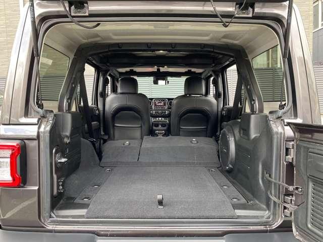 ジープ・ラングラーアンリミテッド サハラ 4WD ワンオーナー TV レザーシート LED アダプティブクルーズコントロール アルパイン製サブウーファー シートヒーター ステアリングヒーター アップルカープレイ ブラインドスポットモニター(71枚目)