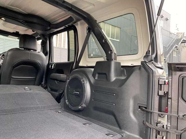 ジープ・ラングラーアンリミテッド サハラ 4WD ワンオーナー TV レザーシート LED アダプティブクルーズコントロール アルパイン製サブウーファー シートヒーター ステアリングヒーター アップルカープレイ ブラインドスポットモニター(73枚目)