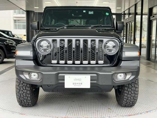 ジープ・ラングラーアンリミテッド ルビコン 4WD ワンオーナー 電動サイドステップ ドライブレコーダー レザーシート カープレイ LEDヘッドライト アダプティブクルーズコントロール TV FSBカメラ(8枚目)