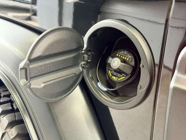 ジープ・ラングラーアンリミテッド ルビコン 4WD ワンオーナー 電動サイドステップ ドライブレコーダー レザーシート カープレイ LEDヘッドライト アダプティブクルーズコントロール TV FSBカメラ(25枚目)