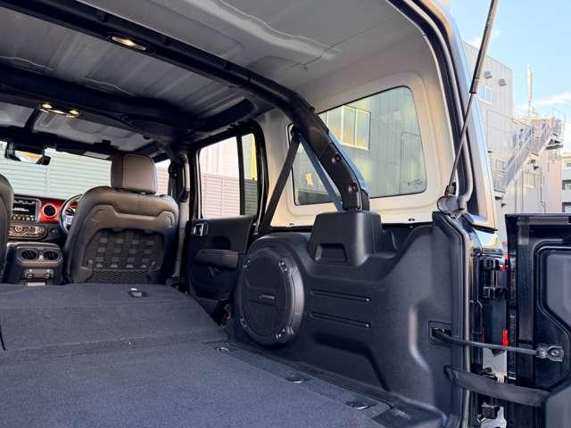 ジープ・ラングラーアンリミテッド ルビコン 4WD ワンオーナー 電動サイドステップ ドライブレコーダー レザーシート カープレイ LEDヘッドライト アダプティブクルーズコントロール TV FSBカメラ(72枚目)