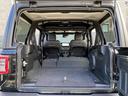 後席シートを前に倒しすと、拡大した荷室部になります！広大なスペースとなりますので、荷物も沢山入ります！