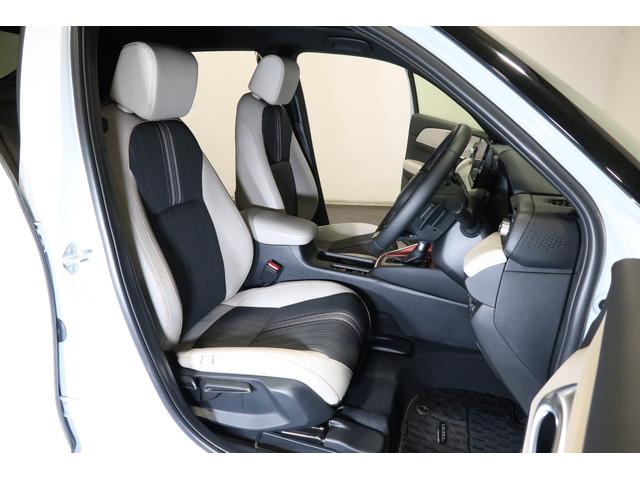 ヴェゼル e:HEVPLaY ホンダ認定中古車/バックカメラ/メモリーナビ/インターナビ/USB入力電子/Bluetooth/LEDヘッドライト/サンルーフ・ガラスルーフ/アルミホイール/シートヒーター/フロアマット/ETC(19枚目)