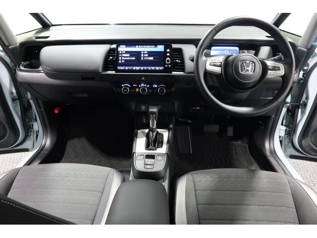 フィット クロスター　当社デモカー／バックカメラ／後席モニター／インターナビ／ＬＥＤヘッドライト／アルミホイール／ＥＴＣ／ワンセグＴＶ／フルセグＴＶ／メモリーナビ／ＵＳＢ入力電子／Ｂｌｕｅｔｏｏｔｈ／レーンアシスト（9枚目）