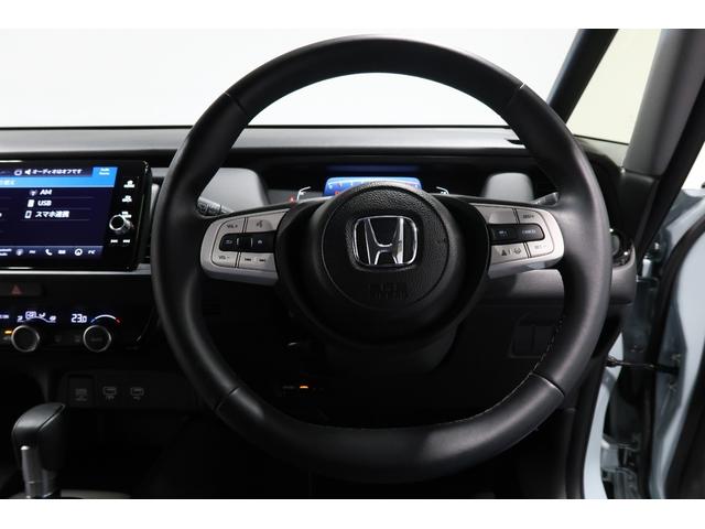 フィット クロスター　当社デモカー／バックカメラ／後席モニター／インターナビ／ＬＥＤヘッドライト／アルミホイール／ＥＴＣ／ワンセグＴＶ／フルセグＴＶ／メモリーナビ／ＵＳＢ入力電子／Ｂｌｕｅｔｏｏｔｈ／レーンアシスト（15枚目）