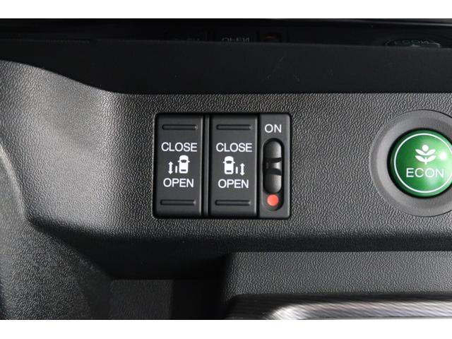 ステップワゴンスパーダ ｅ：ＨＥＶスパーダＧホンダセンシング　ホンダ認定中古車／バックカメラ／ワンセグＴＶ／フルセグＴＶ／メモリーナビ／インターナビ／ＣＤ／ＤＶＤ／アルミホイール／３列シート／ウオークスルー／オートライト／ＥＴＣ／純正ナビ　Ｂｌｕｅｔｏｏｔｈ音楽（18枚目）