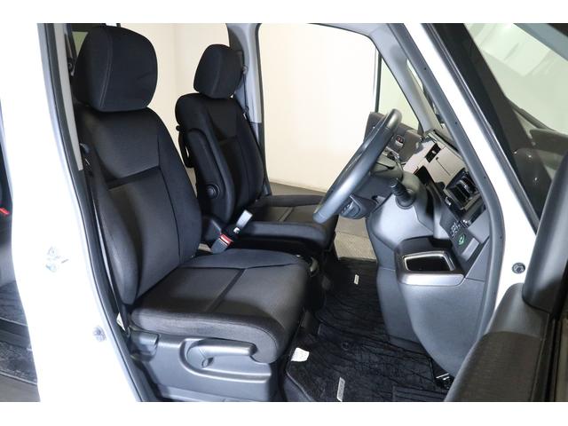 ステップワゴンスパーダ ｅ：ＨＥＶスパーダＧホンダセンシング　ホンダ認定中古車／バックカメラ／ワンセグＴＶ／フルセグＴＶ／メモリーナビ／インターナビ／ＣＤ／ＤＶＤ／アルミホイール／３列シート／ウオークスルー／オートライト／ＥＴＣ／純正ナビ　Ｂｌｕｅｔｏｏｔｈ音楽（22枚目）