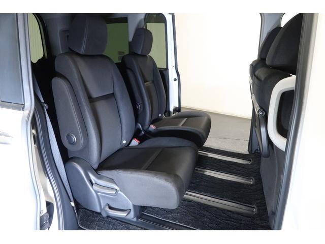 ステップワゴンスパーダ ｅ：ＨＥＶスパーダＧホンダセンシング　ホンダ認定中古車／バックカメラ／ワンセグＴＶ／フルセグＴＶ／メモリーナビ／インターナビ／ＣＤ／ＤＶＤ／アルミホイール／３列シート／ウオークスルー／オートライト／ＥＴＣ／純正ナビ　Ｂｌｕｅｔｏｏｔｈ音楽（23枚目）