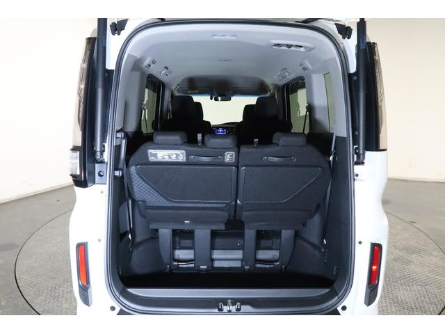 ステップワゴンスパーダ ｅ：ＨＥＶスパーダＧホンダセンシング　ホンダ認定中古車／バックカメラ／ワンセグＴＶ／フルセグＴＶ／メモリーナビ／インターナビ／ＣＤ／ＤＶＤ／アルミホイール／３列シート／ウオークスルー／オートライト／ＥＴＣ／純正ナビ　Ｂｌｕｅｔｏｏｔｈ音楽（25枚目）