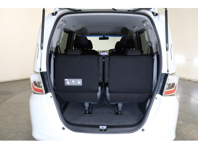 フリード Ｇジャストセレクション　ホンダ認定中古車／バックカメラ／ワンセグＴＶ／ＣＤ／片側電動スライドドア／３列シート／ＥＴＣ／オートライト／純正ナビ　Ｂｌｕｅｔｏｏｔｈ対応　Ｂモニター　スマトキー　ワンオナ　助手席エアバッグ　１セグ（19枚目）