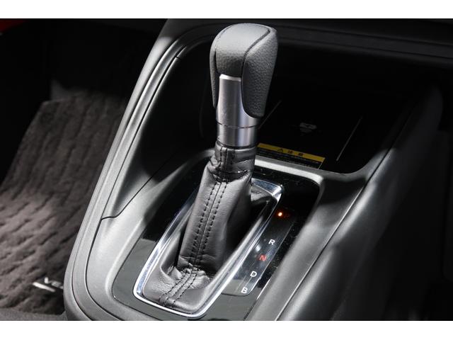 ヴェゼル ｅ：ＨＥＶＸ　ホンダ認定中古車／バックカメラ／フルセグＴＶ／メモリーナビ／インターナビ／ＵＳＢ入力電子／Ｂｌｕｅｔｏｏｔｈ／アルミホイール／ＥＴＣ／ワンオーナー／オートライト　ブルートゥースオーディオ　オートＬＥＤ（12枚目）