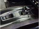 ハイブリッド車特有の小型セレクトノブは軽いタッチでスマートに操作可能です!