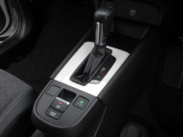e:HEVホーム 2年保証付 デモカー 衝突被害軽減ブレーキ アダプティブクルーズコントロール ドラレコ メモリーナビ Bカメラ フルセグ USB入力端子 LED オートライト ETC スマートキー(16枚目)