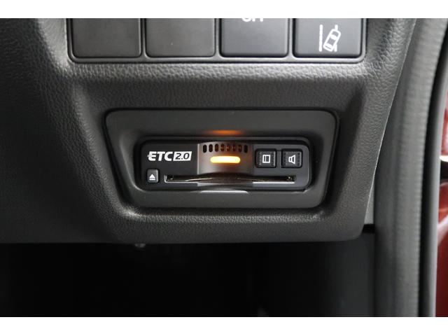 ステップワゴンスパーダ ｅ：ＨＥＶスパーダＧホンダセンシング　１年保証付　運転支援　ドラレコ　ナビ　Ｂカメラ　ＥＴＣ　ＬＥＤライト　ドライブレコーダ　セキュリティアラーム　横滑り防止装置　クルーズコントロール　ＵＳＢ接続　フルセグ　ＤＶＤ再生可能　キーレス（17枚目）