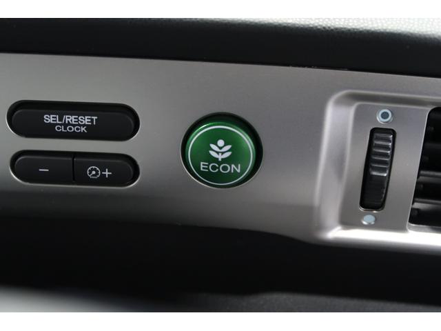 フリードハイブリッド ジャストセレクション 認定中古車 1年保証付 ワンオーナー ナビ Bカメラ ドラレコ ETC 運転支援 セキュリティー 横滑り防止機能 オートクルーズ 地デジ エアバック DVD再生可能 キーレスエントリー PS 3列(17枚目)