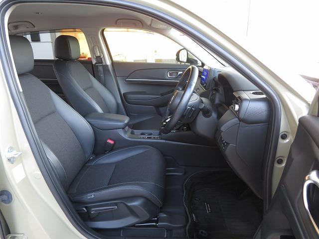 ヴェゼル ｅ：ＨＥＶＺ　２年保証　センシング　Ｈコネクト　前後ドラレコ　ステアリングヒーター　障害物センサー　シートヒーター　ブラインドスポットモニター　ＵＳＢ入力端子　Ｂｌｕｅｔｏｏｔｈ対応ナビ　バックカメラ　フルセグ（13枚目）