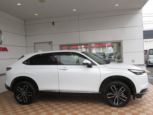 ヴェゼル ｅ：ＨＥＶＺ　２年保証　Ｂｌｕｅｔｏｏｔｈ対応　コネクト　車内Ｗｉ－Ｆｉ　センシング　前後ドラレコ　アクセル踏み間違い抑制対応　ＭＴモード　ＥＴＣ２．０　シートヒーター　電動リアゲート　ブラインドスポットモニター（31枚目）