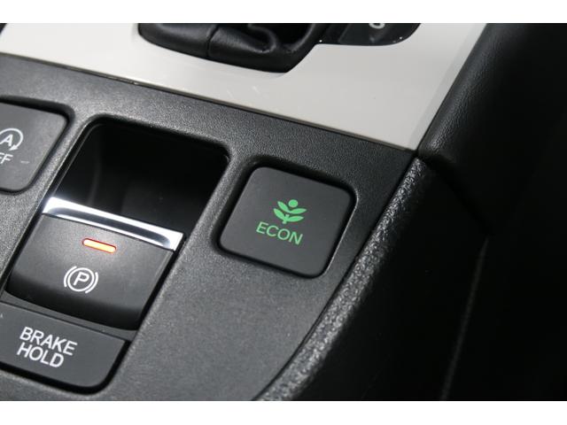 フィット ホーム　認定中古車　１年保証付　ワンオーナー　ナビ　Ｂカメラ　ドラレコ　ＥＴＣ　運転支援　衝突軽減ブレーキ　リアカメ　ＬＥＤライト　クリアランスソナー　エアバッグ　ｉストップ　スマ－トキ－　盗難防止装置　ＢＴ（20枚目）