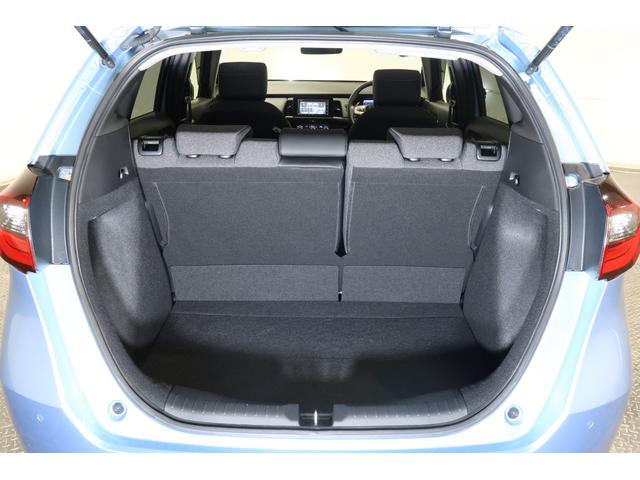 フィット ホーム　認定中古車　１年保証付　ワンオーナー　ナビ　Ｂカメラ　ドラレコ　ＥＴＣ　運転支援　衝突軽減ブレーキ　リアカメ　ＬＥＤライト　クリアランスソナー　エアバッグ　ｉストップ　スマ－トキ－　盗難防止装置　ＢＴ（26枚目）