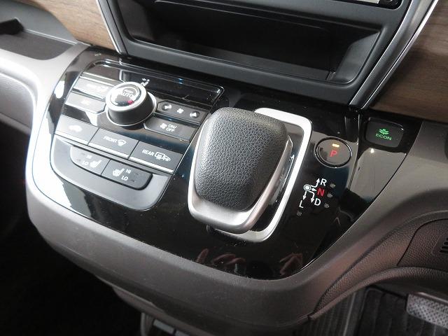 フリードハイブリッド ハイブリッド・Ｇホンダセンシング　認定中古車　２年保証　Ｂｌｕｅｔｏｏｔｈ対応ナビ　センシングドラレコ　バックカメラ　両側電動スライド　シートヒーター　ＵＳＢ入力端子　クルーズコントロール　ミュージックサーバー　３列シート　ＥＣＯＮ（18枚目）