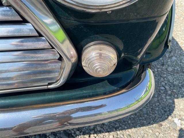 MINI スプライトi マニュアル4速車 屋根付き車庫保管 長期前オーナー使用者 アルミ 同色オーバーフェンダー エアコン ETC 革巻きステアリング(12枚目)