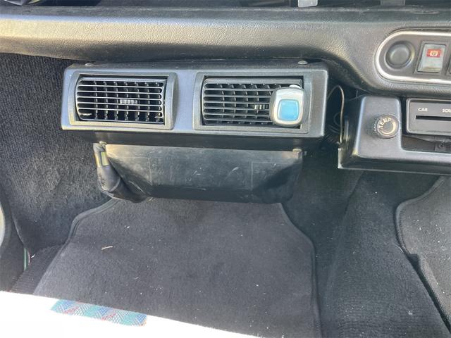 MINI スプライトi マニュアル4速車 屋根付き車庫保管 長期前オーナー使用者 アルミ 同色オーバーフェンダー エアコン ETC 革巻きステアリング(31枚目)