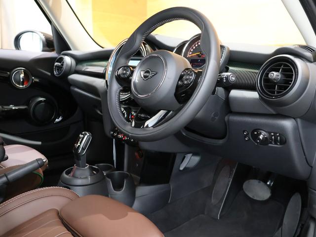 5ドア クーパーS 限定車 限定車 1オーナー 専用レザー 専用レザー ブラックスタイル オプションカラー 衝突軽減B ACC パーキングA スマートキー 純正ナビ Bカメラ 前後PDC ドライビングモード LED フォグ ETC 整備記録簿(22枚目)
