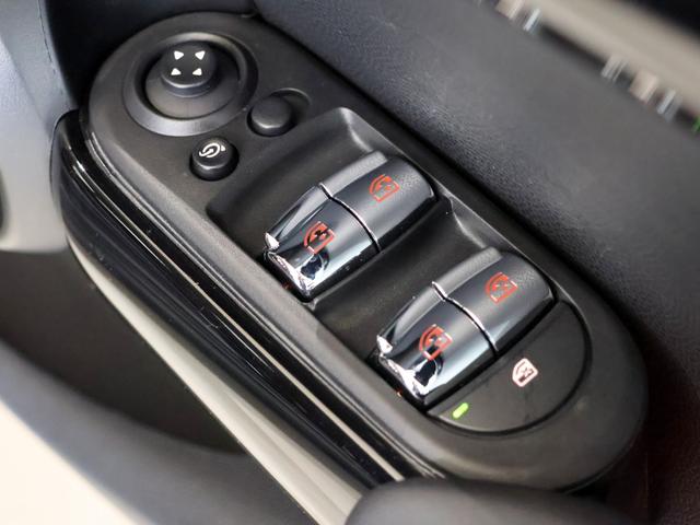 5ドア クーパーS 限定車 限定車 1オーナー 専用レザー 専用レザー ブラックスタイル オプションカラー 衝突軽減B ACC パーキングA スマートキー 純正ナビ Bカメラ 前後PDC ドライビングモード LED フォグ ETC 整備記録簿(75枚目)
