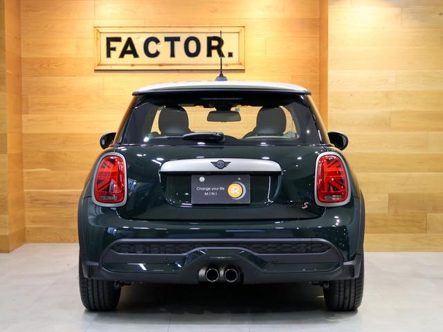 クーパーS レゾリュートエディション 特別仕様車 1オーナー レゾリュートエディション 特別仕様車 1オーナー 専用ボディカラー 専用ストライプ 専用ブロンズアクセントパーツ ハーフレザー シートヒーター バックカメラ パーキングアシスト 前後PDC 新車保証(11枚目)