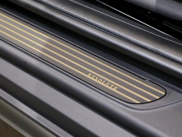 クーパーS レゾリュートエディション 特別仕様車 1オーナー レゾリュートエディション 特別仕様車 1オーナー 専用ボディカラー 専用ストライプ 専用ブロンズアクセントパーツ ハーフレザー シートヒーター バックカメラ パーキングアシスト 前後PDC 新車保証(18枚目)