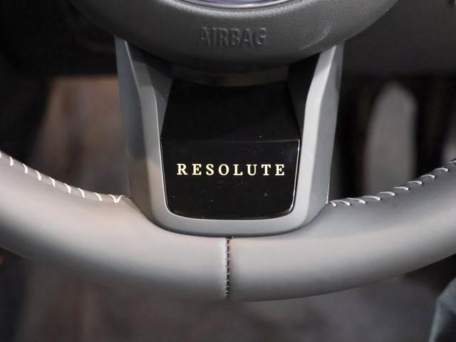 クーパーS レゾリュートエディション 特別仕様車 1オーナー レゾリュートエディション 特別仕様車 1オーナー 専用ボディカラー 専用ストライプ 専用ブロンズアクセントパーツ ハーフレザー シートヒーター バックカメラ パーキングアシスト 前後PDC 新車保証(22枚目)
