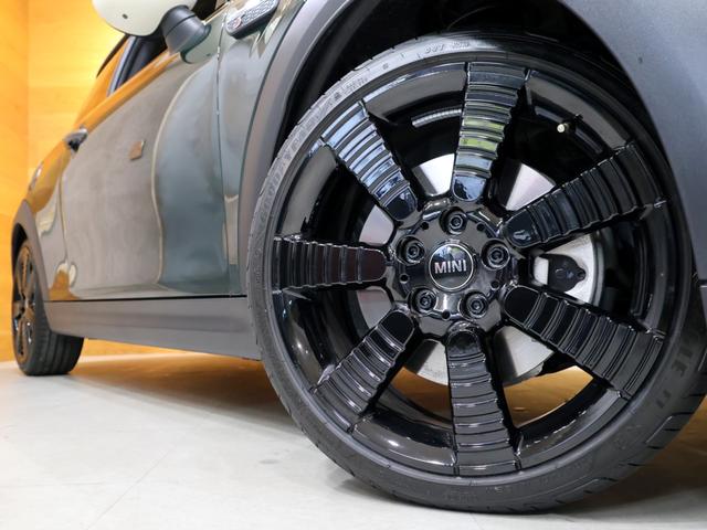クーパーS レゾリュートエディション 特別仕様車 1オーナー レゾリュートエディション 特別仕様車 1オーナー 専用ボディカラー 専用ストライプ 専用ブロンズアクセントパーツ ハーフレザー シートヒーター バックカメラ パーキングアシスト 前後PDC 新車保証(25枚目)