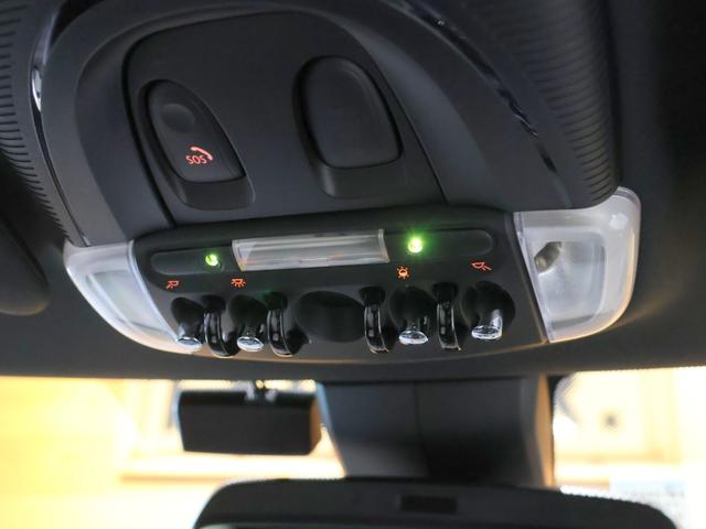 クーパーS レゾリュートエディション 特別仕様車 1オーナー レゾリュートエディション 特別仕様車 1オーナー 専用ボディカラー 専用ストライプ 専用ブロンズアクセントパーツ ハーフレザー シートヒーター バックカメラ パーキングアシスト 前後PDC 新車保証(50枚目)