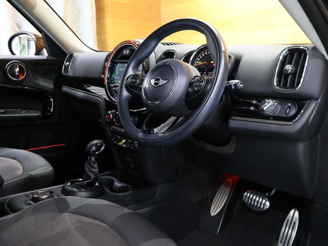 クーパーS E クロスオーバー オール4 整備記録簿完備 1オーナー PHEV 衝突軽減B ACC 純正ナビ Bカメラ PDCソナー シートヒーター コンフォートA ドライビングモード Bluetooth ETC2.0 LED 18インチAW 整備記録簿完備(24枚目)