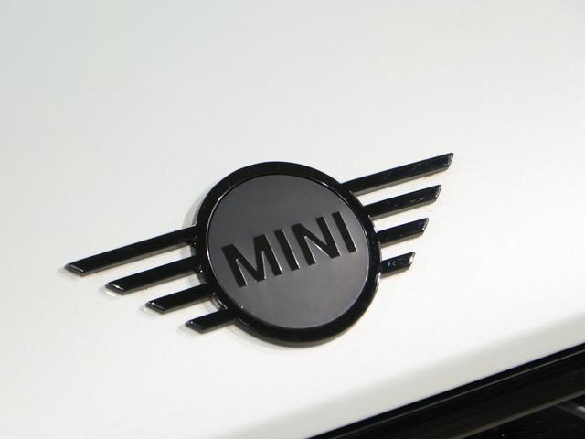 ＭＩＮＩ クーパーＳＤ　クロスオーバーオール４　オール４トリム　４ＷＤ　モルトブラウンレザーシート　シートヒーター　衝突軽減ブレーキ　アクティブクルコン　バックカメラ　前後障害物センサー　パーキングアシスト　１８インチアルミホイール　正規ディーラー記録簿（29枚目）