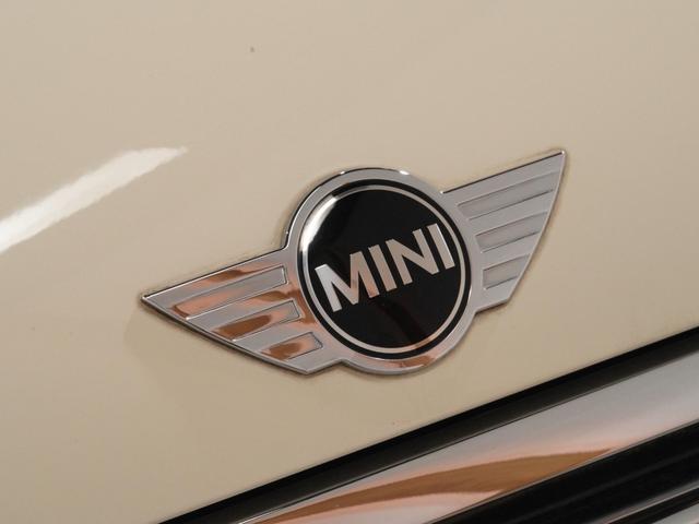 ＭＩＮＩ クーパー　クラブマン　クルコン　バックカメラ　リア障害物センサー　コンフォートアクセス　スルーローディングシステム　マルチファンクション　ＬＥＤヘッドライト／フォグランプ　ＥＴＣ２．０　整備付（21枚目）