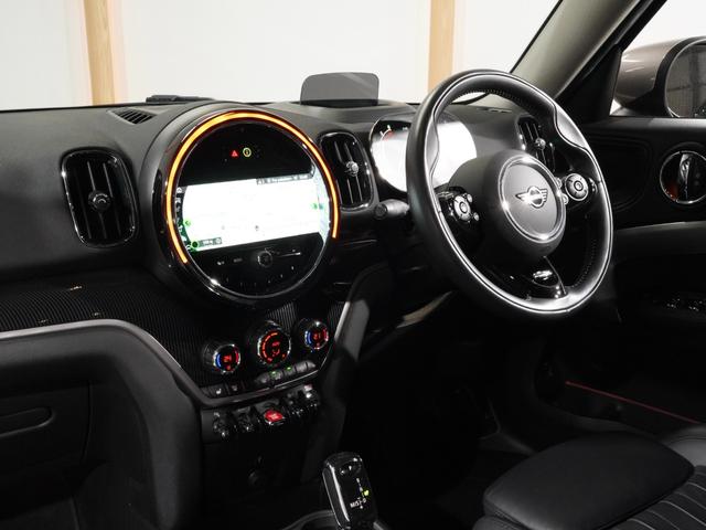 ＭＩＮＩ クーパーＤ　クロスオーバー　ミニ・ユアーズ・トリム　Ｙｏｕｒｓレザーシート　シートヒーター　ヘッドアップディスプレイ　ドライビングモード　バックカメラ　前後障害物センサー　パーキングアシスト　アクティブクルコン　純正ナビ　ＥＴＣ２．０　整備付（18枚目）