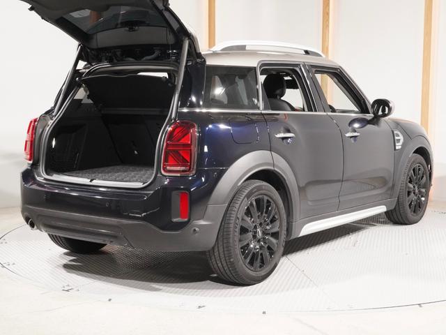 ＭＩＮＩ クーパーＤ　クロスオーバー　ミニ・ユアーズ・トリム　Ｙｏｕｒｓレザーシート　シートヒーター　ヘッドアップディスプレイ　ドライビングモード　バックカメラ　前後障害物センサー　パーキングアシスト　アクティブクルコン　純正ナビ　ＥＴＣ２．０　整備付（29枚目）