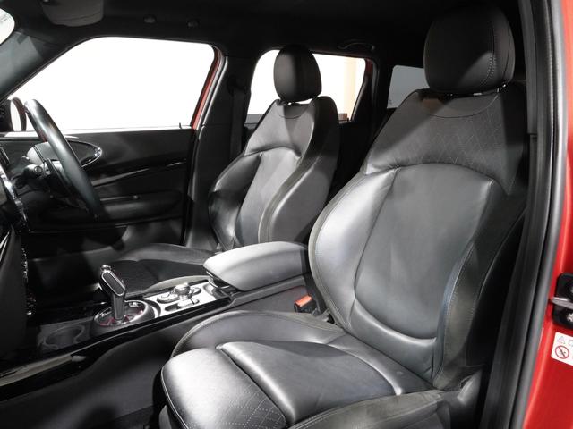 ＭＩＮＩ クーパーＳ　クラブマン　レザーシート／ヒーター　ｈａｒｍａｎ／ｋａｒｄｏｎ　ＪＣＷステアリング　ＡｐｐｌｅＣａｒＰｌａｙ　ワイヤレスチャージ　パーキングアシスト　バックカメラ　前後障害物センサー　純正ナビ　ＥＴＣ２．０整備付（34枚目）