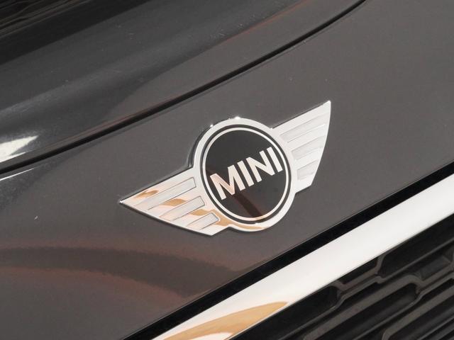 ＭＩＮＩ クーパーＳ　クラブマン　クルコン　コンフォートアクセス　ドライビングモード　スルーローディングシステム　マルチファンクション　バックカメラ　リア障害物センサー　純正ナビ　ＥＴＣ２．０　整備付（22枚目）