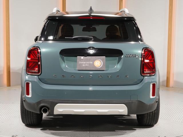ＭＩＮＩ クーパーＤ　クロスオーバー　ワンオーナー　シートヒーター　ピクニックベンチ　ドライビングモード　パーキングアシスト　バックカメラ　前後障害物センサー　ＣＡＢＡＮＡ　アクティブクルコン　純正ナビ　ＥＴＣ２．０　整備付（9枚目）