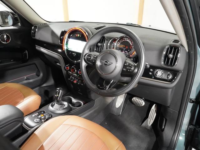 ＭＩＮＩ クーパーＤ　クロスオーバー　ワンオーナー　シートヒーター　ピクニックベンチ　ドライビングモード　パーキングアシスト　バックカメラ　前後障害物センサー　ＣＡＢＡＮＡ　アクティブクルコン　純正ナビ　ＥＴＣ２．０　整備付（16枚目）