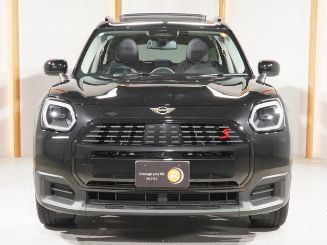 ＭＩＮＩ カントリーマンＳオール４　クラシック・トリム　サンルーフ　ベスキン／クロスシート　シート＆ハンドルヒーター　電動シート　バックカメラ　パーキングアシスト　前後障害物センサー　ヘッドアップディスプレイ　ＡｐｐｌｅＣａｒＰｌａｙ　ＥＴＣ２．０　整備付（8枚目）