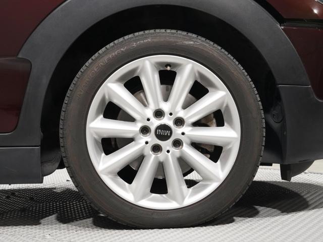 ＭＩＮＩ クーパー　クラブマン　バックカメラ　リア障害物センサー　コンフォートアクセス　クルコン　スルーローディングシステム　ＣＡＢＡＮＡ　ＬＥＤヘッドライト／フォグランプ　純正ナビ　ＥＴＣ２．０　整備付（11枚目）